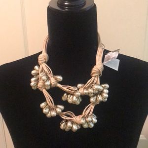 NWT necklace
